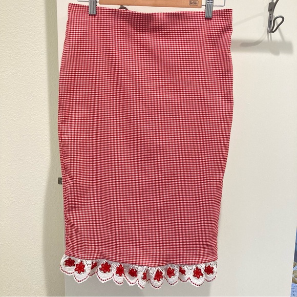 New York & Company Dresses & Skirts - New York and Company red and white gingham midi pencil skirt lace trim